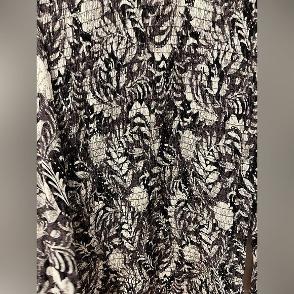 Smocked Print Blouse - Part Two (Size 34 / XS) - Picture 7 of 10
